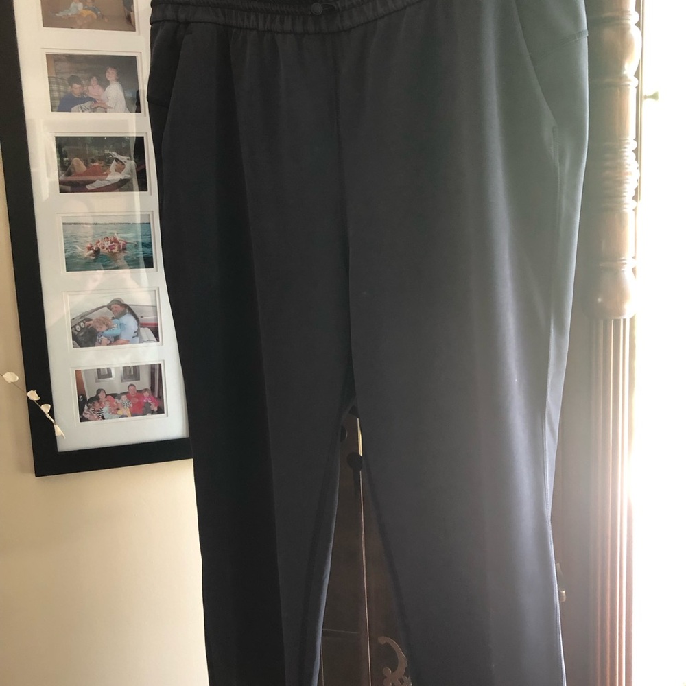 NWOT Lululemon Softstreme High Rise Straight Leg Cropped Pants